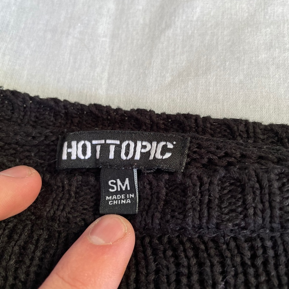 Hot Topic Music Note Sweater - Picture 2 of 2